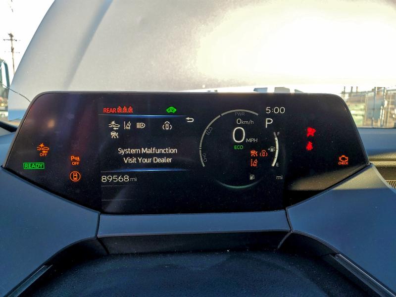 Фото 9 - TOYOTA PRIUS