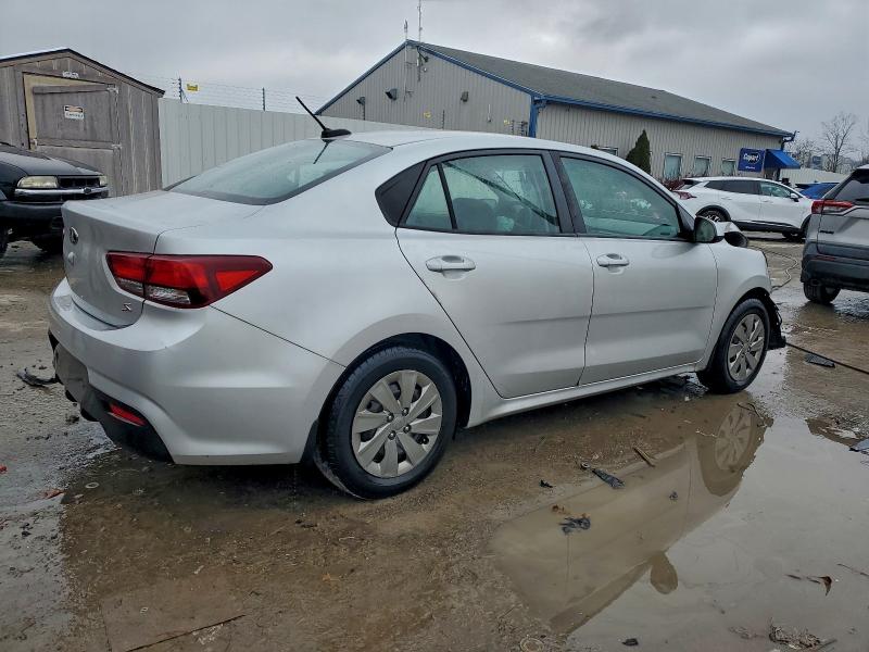 Фото 3 - KIA RIO