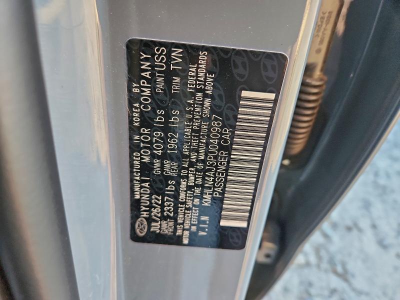 Фото 13 - HYUNDAI ELANTRA