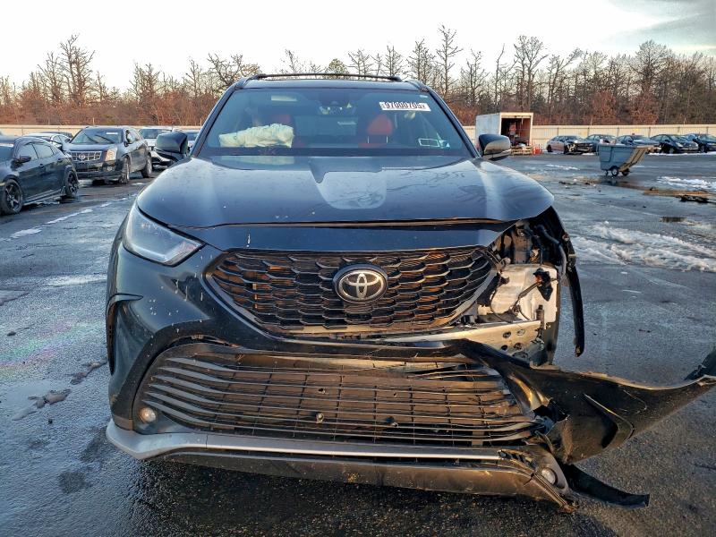 Фото 5 - TOYOTA HIGHLANDER