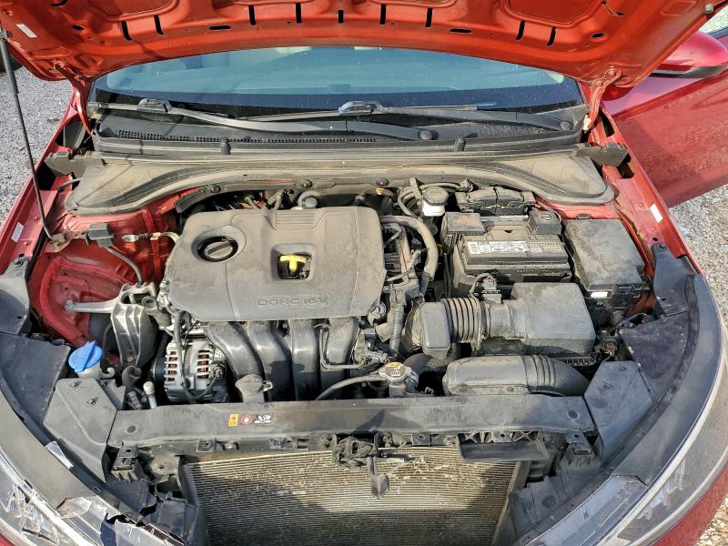 Фото 11 - HYUNDAI ELANTRA