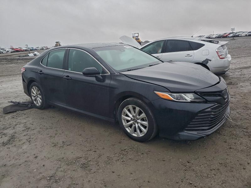 Фото 4 - TOYOTA CAMRY