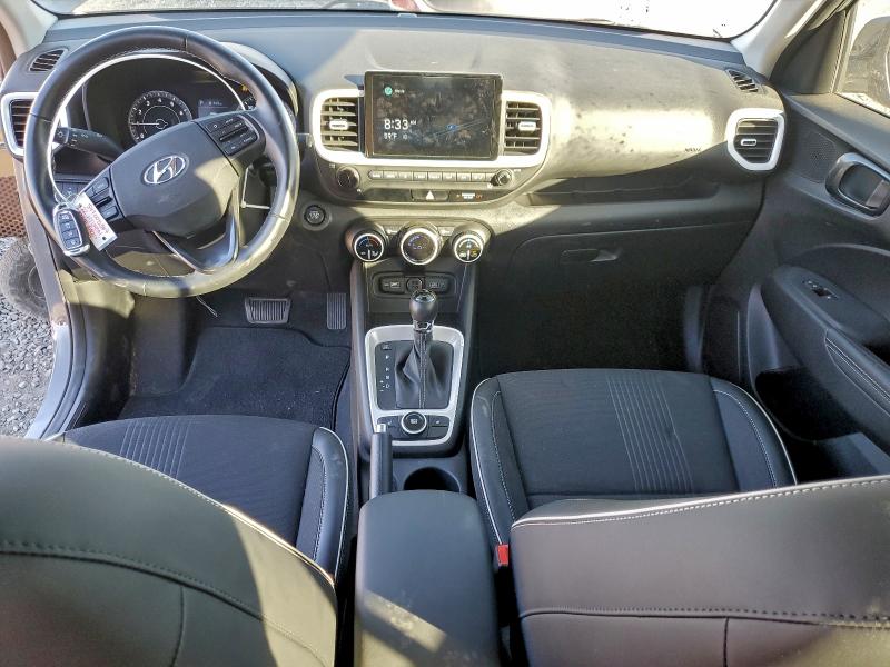 Фото 8 - HYUNDAI VENUE