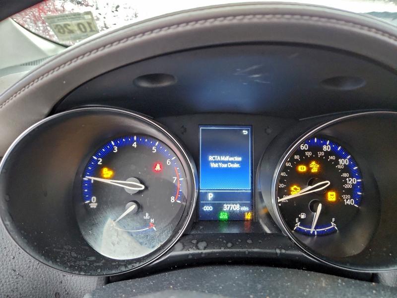 Фото 9 - TOYOTA C-HR