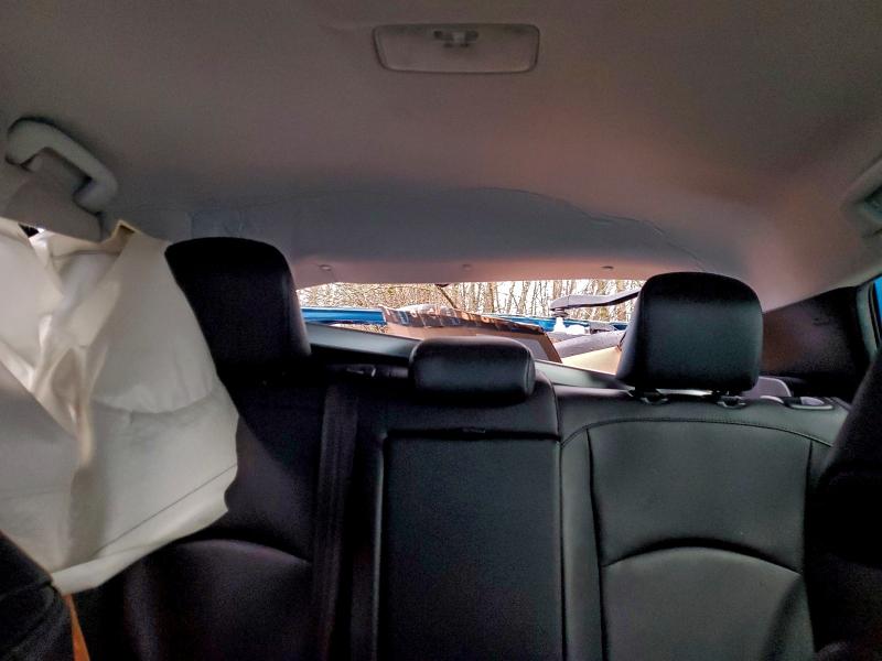 Фото 10 - TOYOTA PRIUS