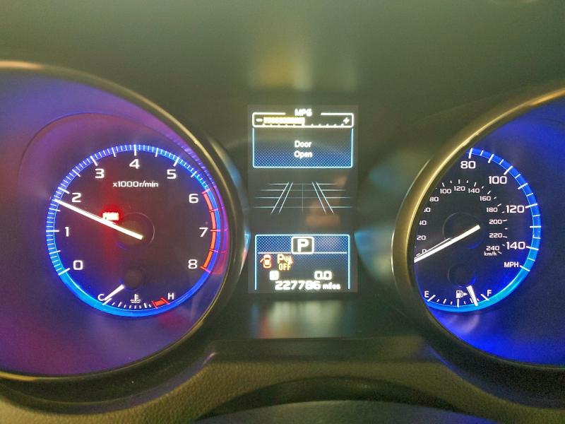 Фото 9 - SUBARU OUTBACK