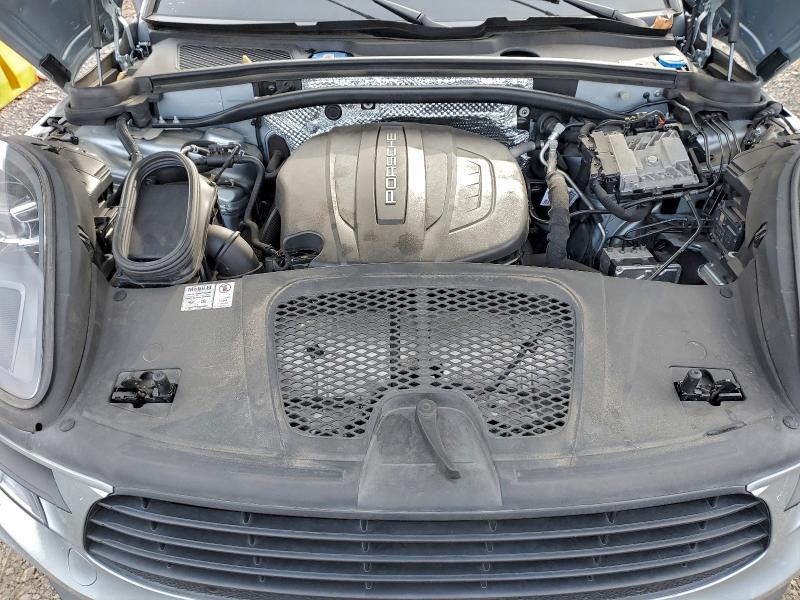 Фото 12 - PORSCHE MACAN