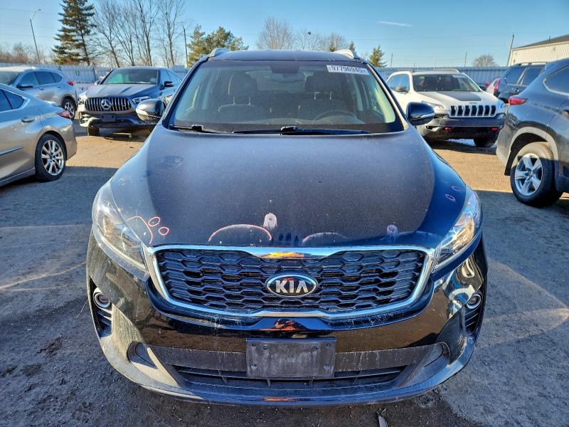 Фото 5 - KIA SORENTO