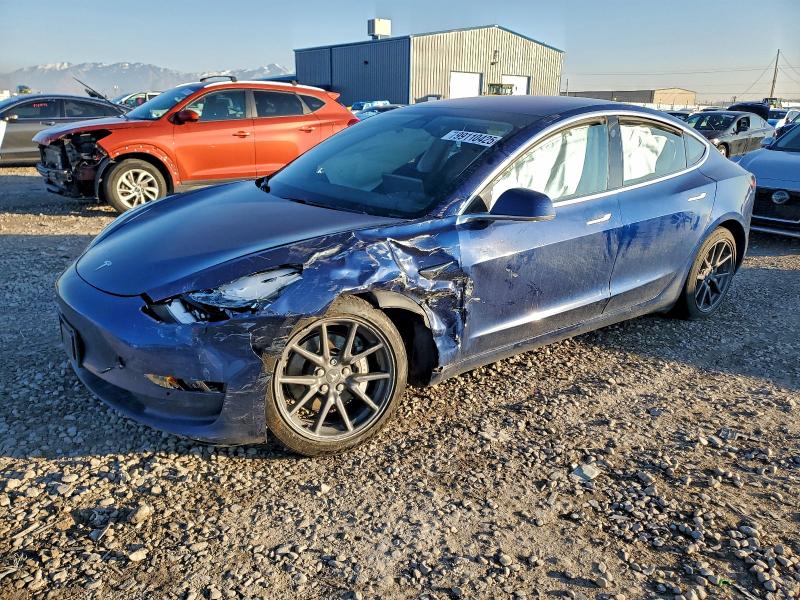 Фото 1 - TESLA MODEL 3