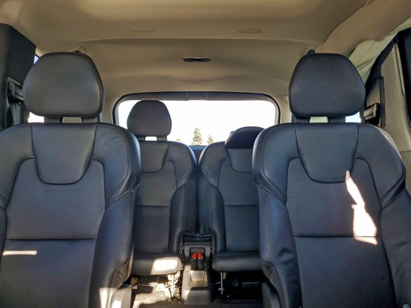 Фото 10 - VOLVO XC90