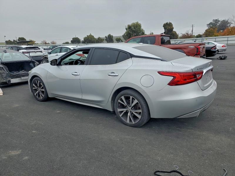 Фото 2 - NISSAN MAXIMA