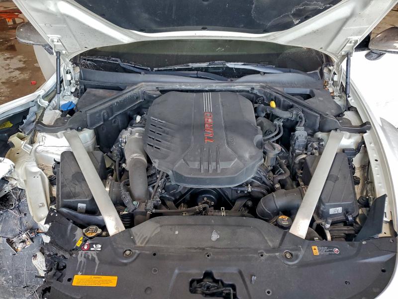 Фото 11 - KIA STINGER