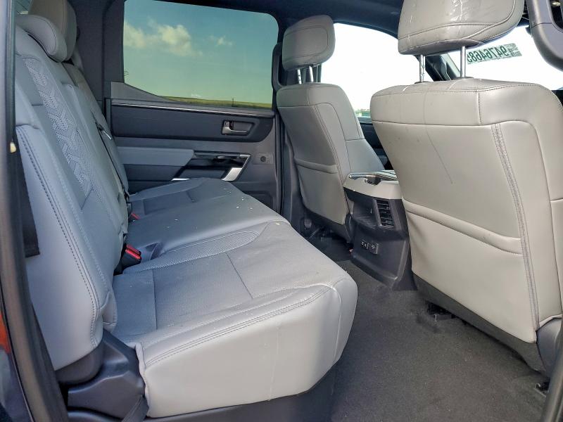 Фото 10 - TOYOTA TUNDRA