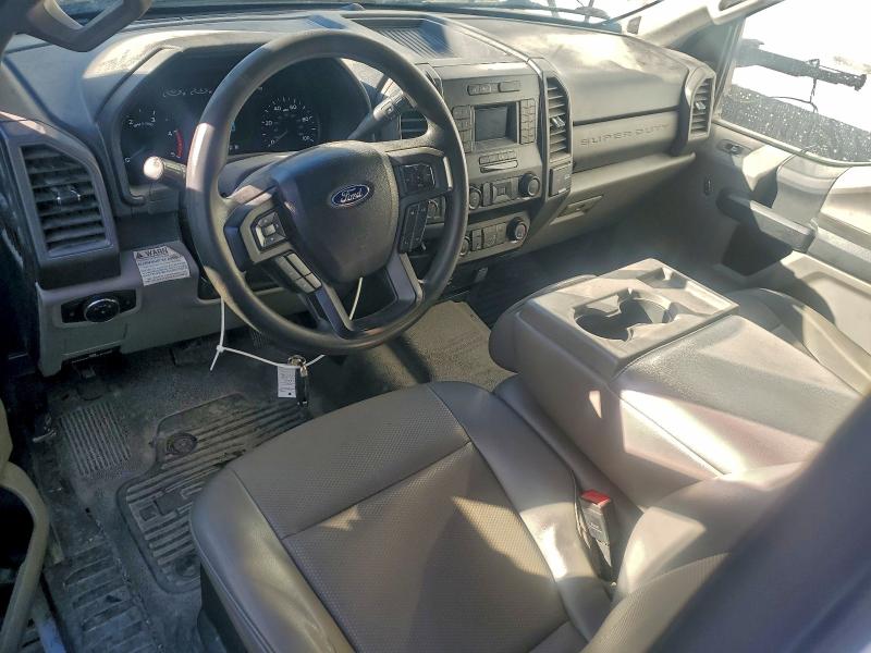 Фото 8 - FORD F550