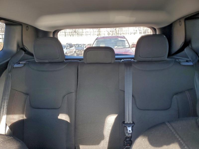 Фото 10 - JEEP RENEGADE