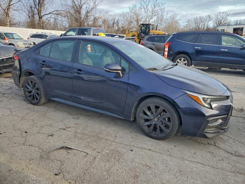 Фото 4 - TOYOTA COROLLA