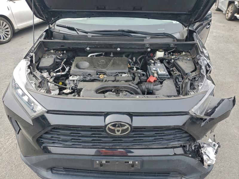 Фото 11 - TOYOTA RAV4