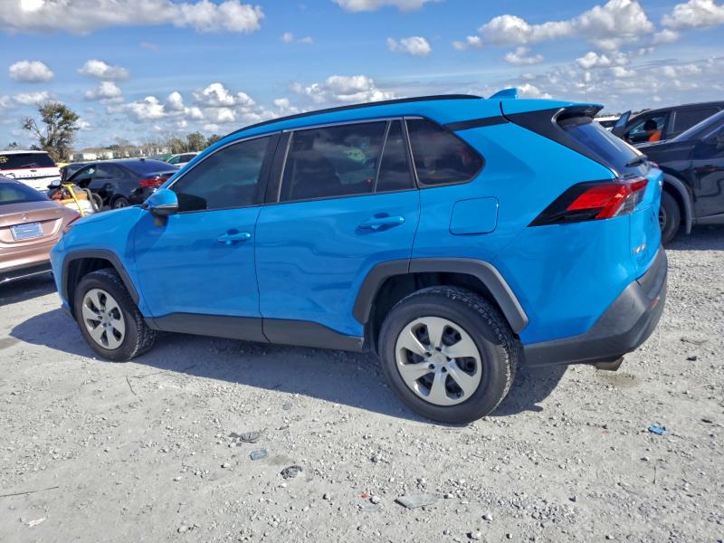 Фото 2 - TOYOTA RAV4
