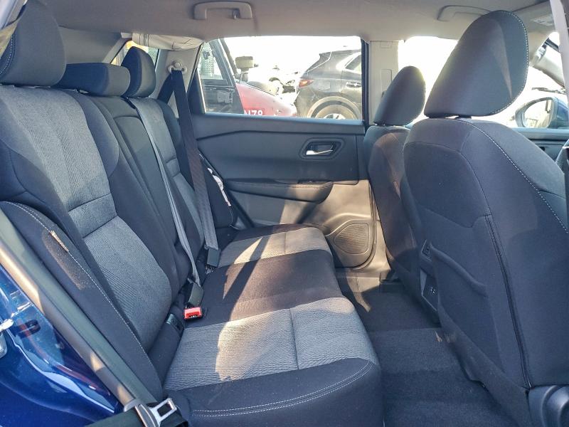 Фото 11 - NISSAN ROGUE