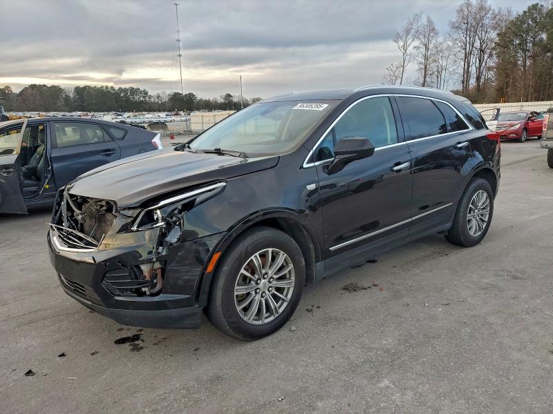 Фото 1 - CADILLAC XT5