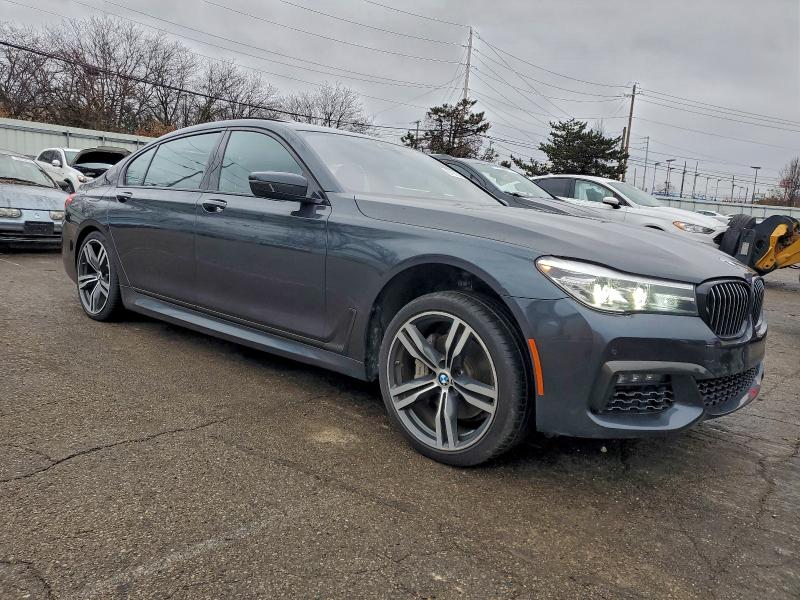 Фото 4 - BMW 7 SERIES