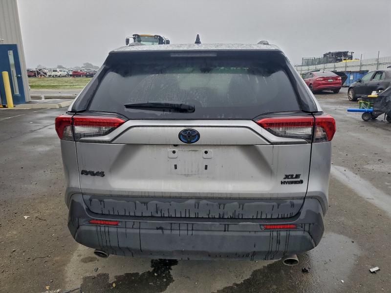 Фото 6 - TOYOTA RAV4