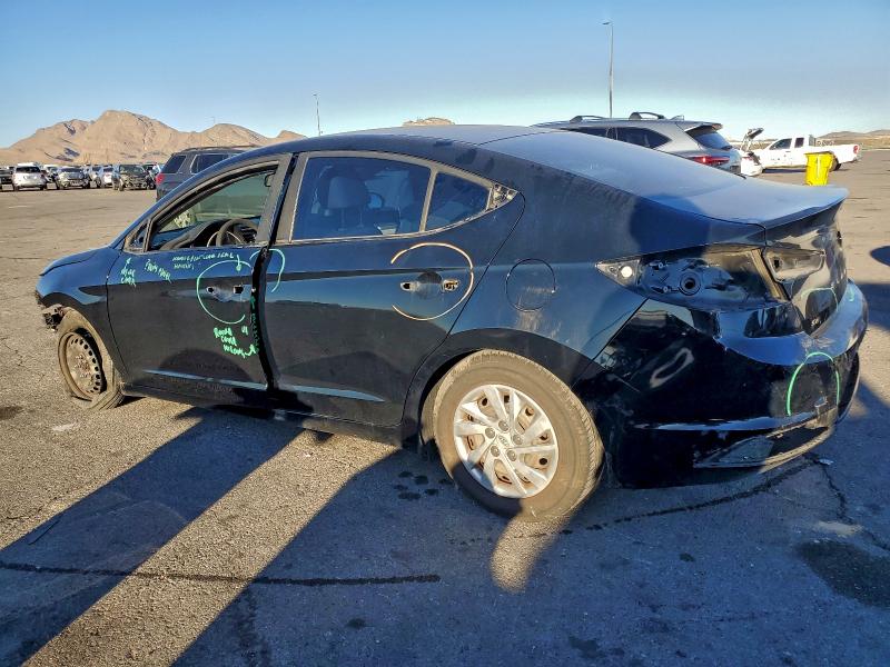 Фото 2 - HYUNDAI ELANTRA