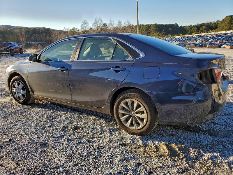 Фото 2 - TOYOTA CAMRY