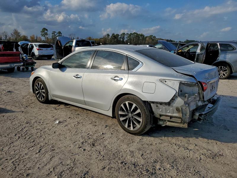 Фото 2 - NISSAN ALTIMA