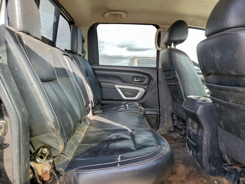 Фото 10 - NISSAN TITAN