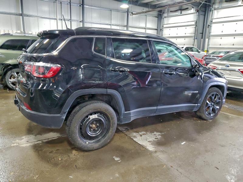 Фото 3 - JEEP COMPASS