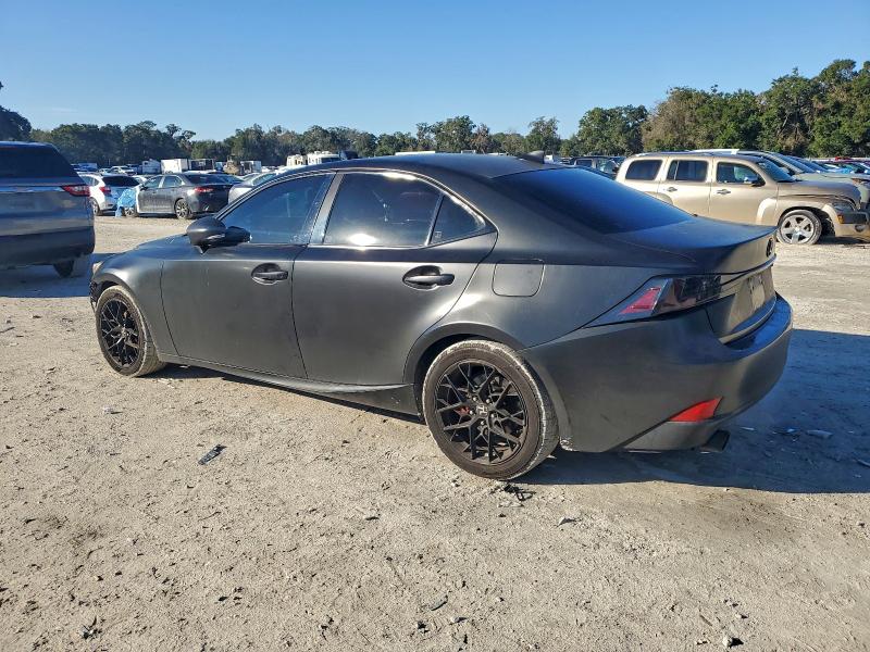 Фото 2 - LEXUS IS