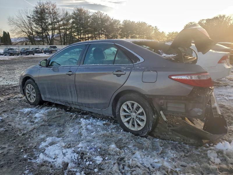 Фото 2 - TOYOTA CAMRY