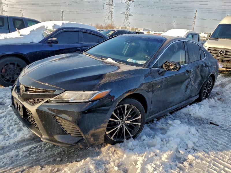 Фото 1 - TOYOTA CAMRY