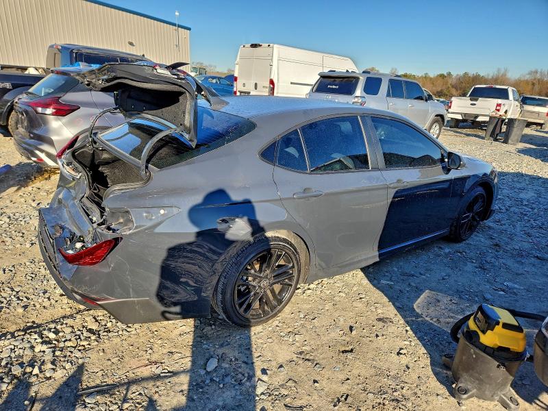 Фото 3 - TOYOTA CAMRY