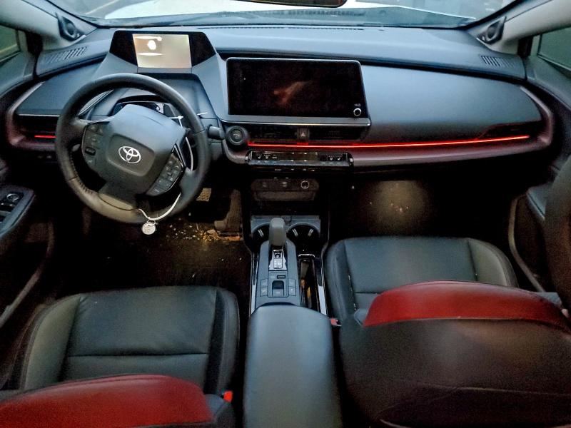 Фото 8 - TOYOTA PRIUS