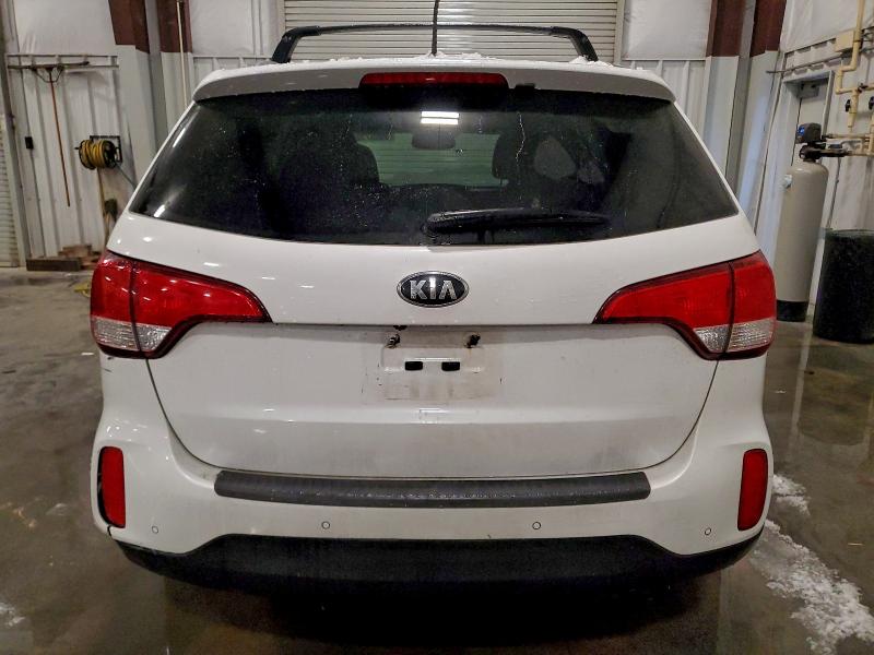 Фото 6 - KIA SORENTO