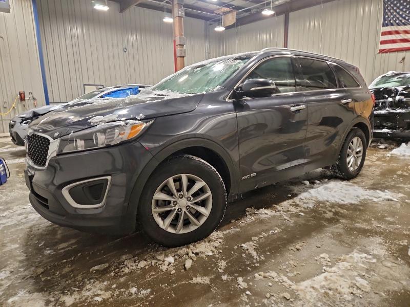 Фото 1 - KIA SORENTO