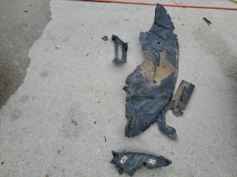 Фото 12 - CHRYSLER 300