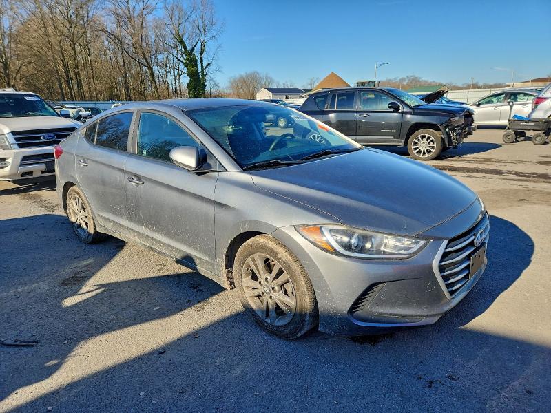 Фото 4 - HYUNDAI ELANTRA