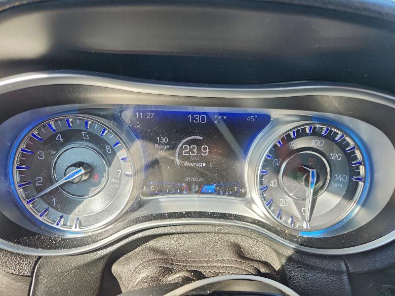 Фото 9 - CHRYSLER 300