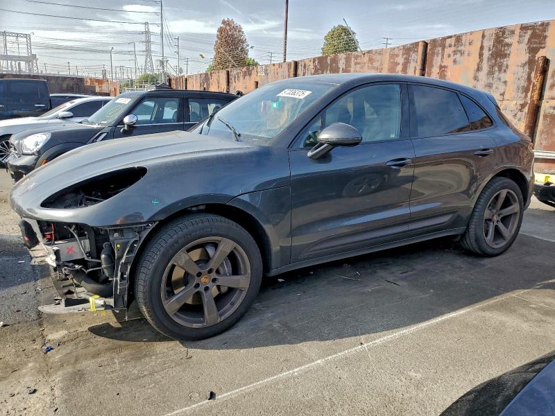 Фото 1 - PORSCHE MACAN