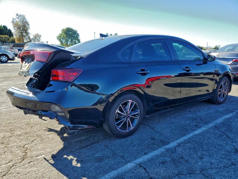 Фото 3 - KIA FORTE