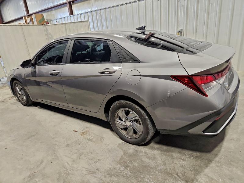 Фото 2 - HYUNDAI ELANTRA