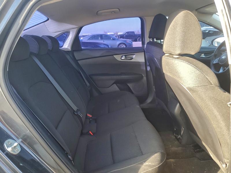 Фото 10 - KIA FORTE