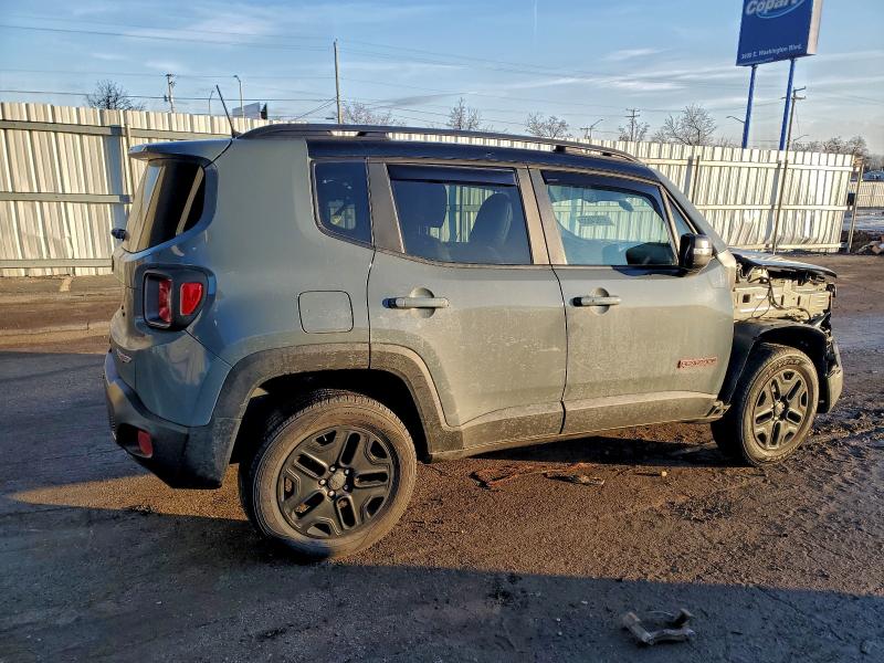 Фото 3 - JEEP RENEGADE