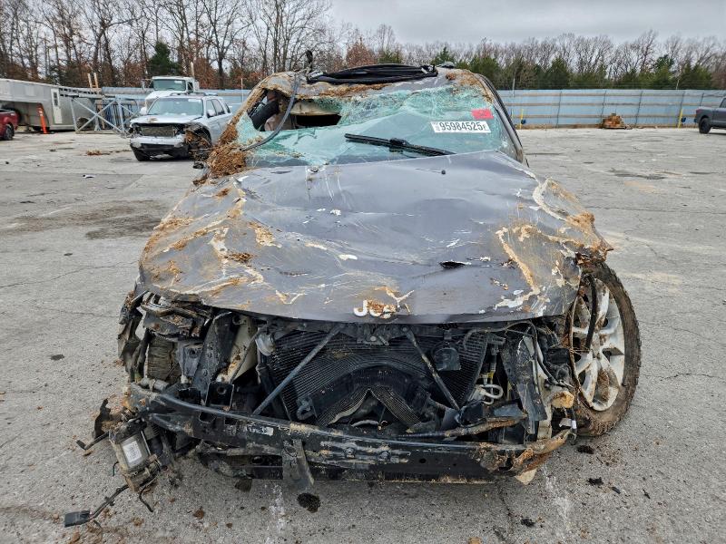 Фото 5 - JEEP GRAND CHER