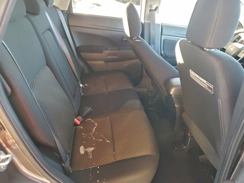 Фото 10 - MITSUBISHI OUTLANDER