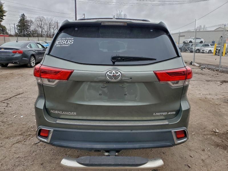 Фото 6 - TOYOTA HIGHLANDER