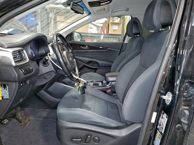 Фото 7 - KIA SORENTO